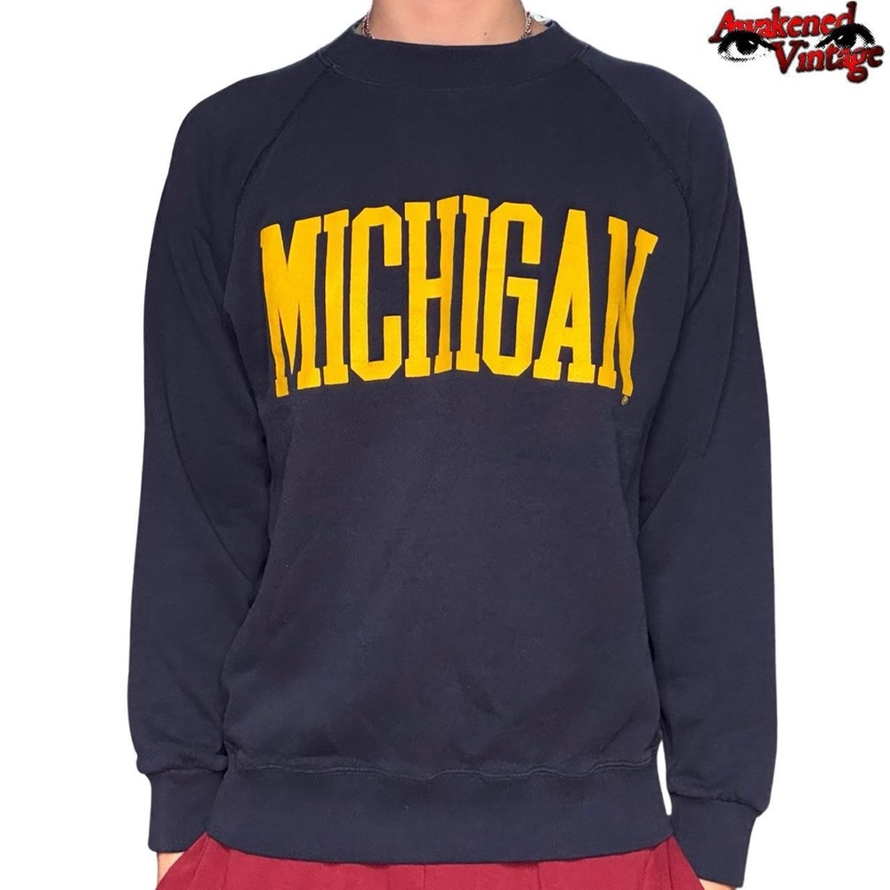 Vintage Michigan wolverines crewneck sweatshirt size large Made in USA raglan